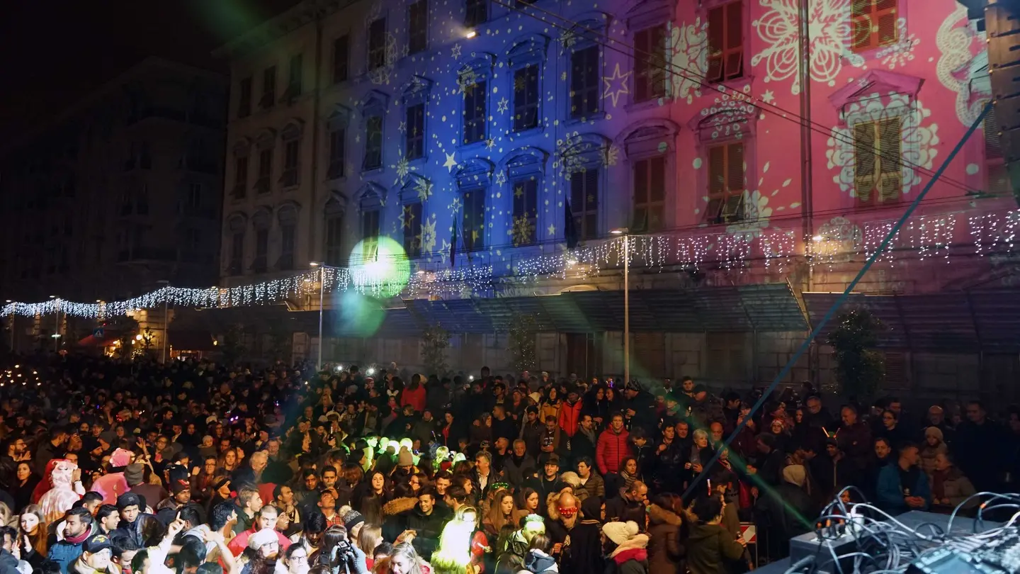 Capodanno, festa in piazza (e non solo). Daniel è il primo nato alla Spezia e in Liguria