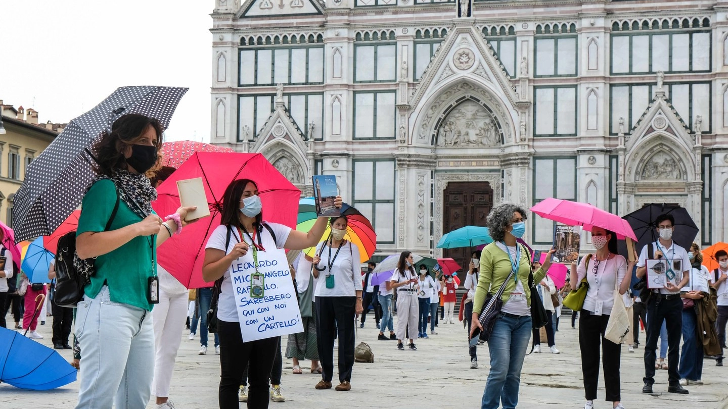 Guide turistiche, la manifestazione in piazza Santa Croce (NewPressPhoto)