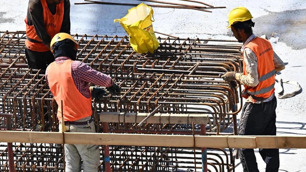 Scuole, ripartiti i cantieri. Si lavora a pieno ritmo ma ora servono più soldi Scuole, ripartiti i cantieri. Si lavora a pieno ritmo ma ora servono più soldi