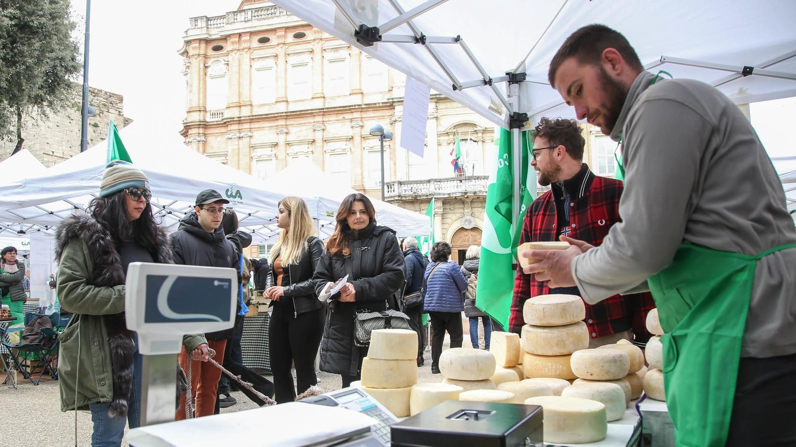 Arriva il mercato "Alimentazione sana  con occhio sulla rigenerazione urbana"