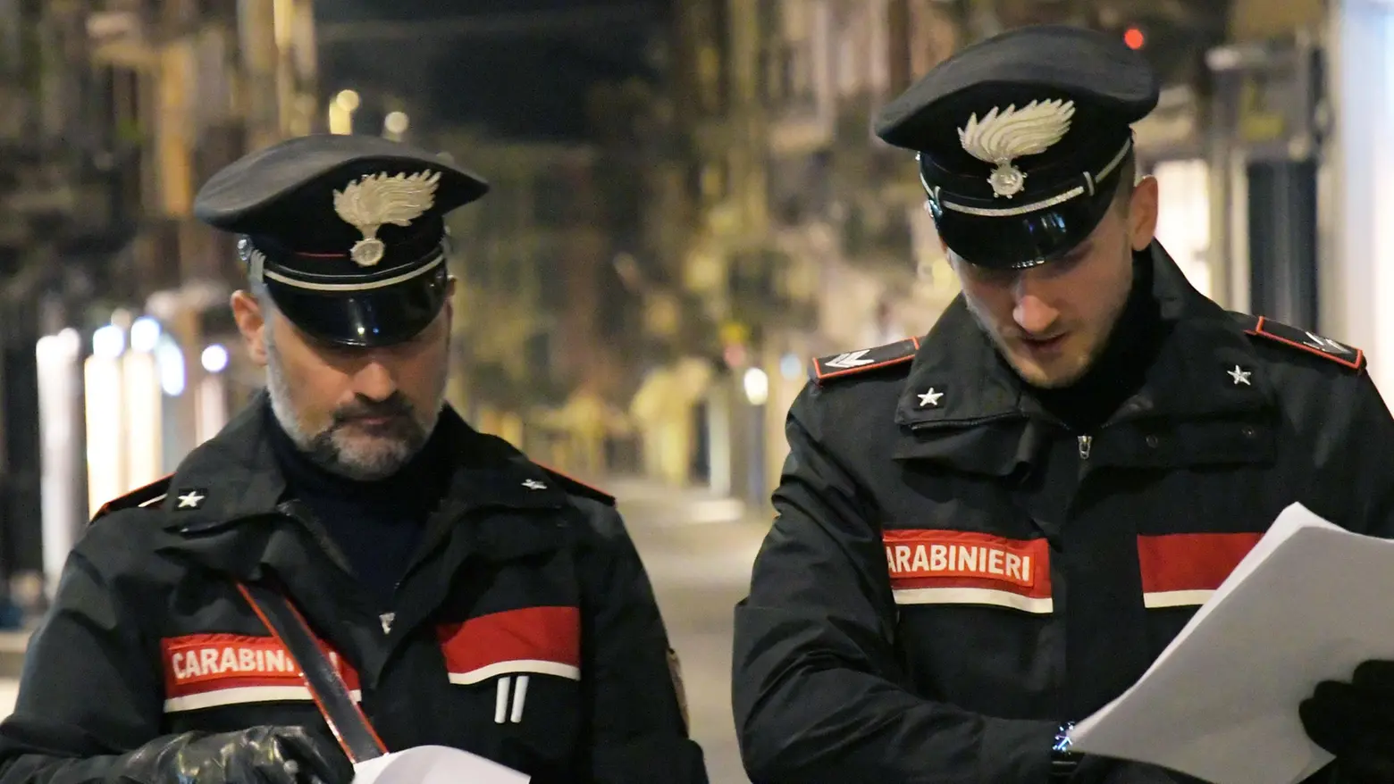 Indagini dei carabinieri (foto di repertorio)
