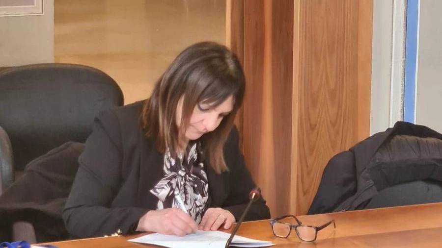 La firma sul protocollo dell'assessore Giovanna Bonanno