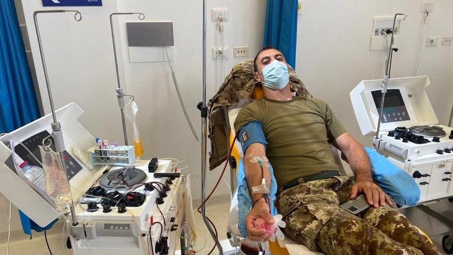 I militari della Folgore donano il sangue