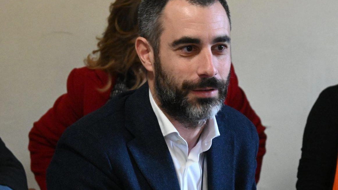 “Crollo della fiducia, ultimo dei neoeletti Feste e autocelebrazioni non convincono“ “Crollo della fiducia, ultimo dei neoeletti Feste e autocelebrazioni non convincono“