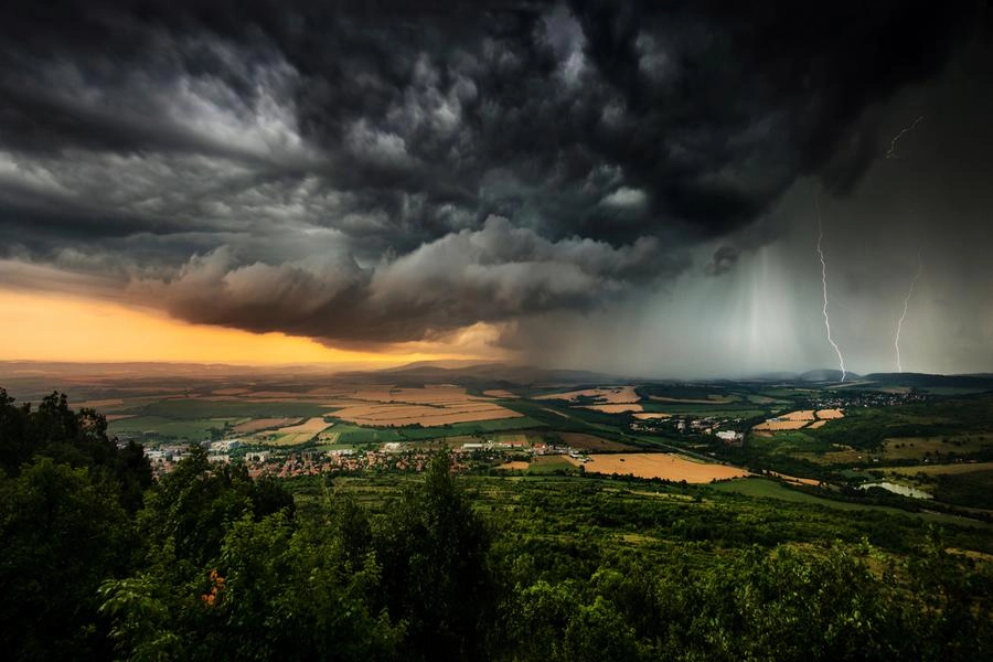 Meteo: un temporale in una foto d'archivio (foto iStock))
