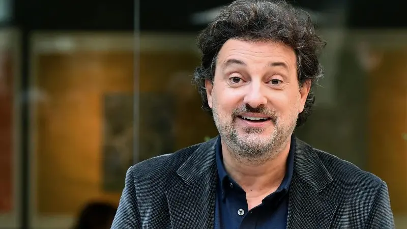 Vinca il peggiore, Pieraccioni al teatro Tenda per la Sierra Leone