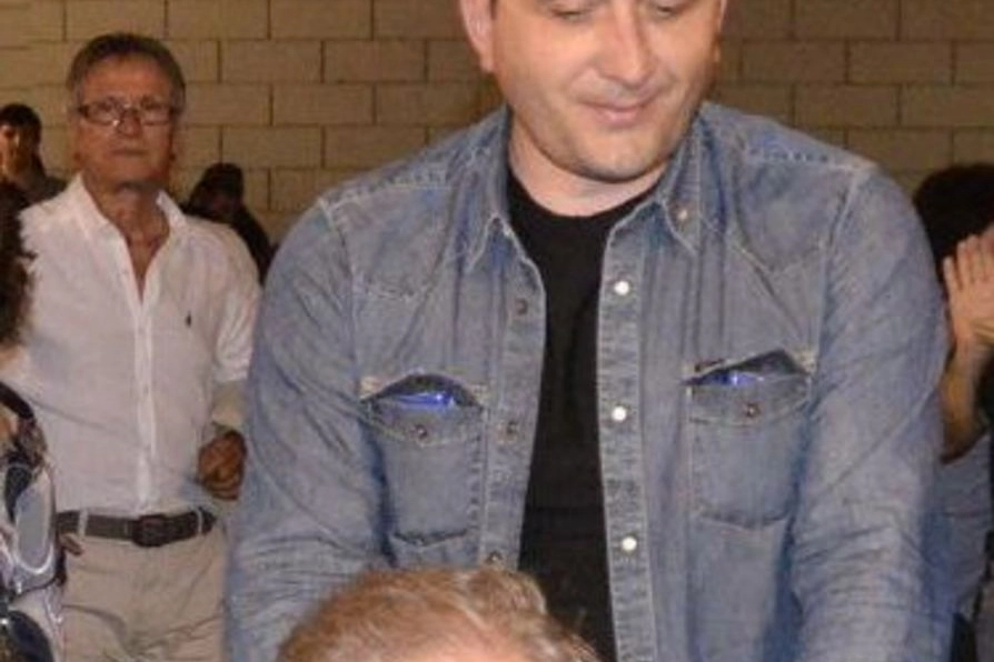 Nuti insieme all’ex badante