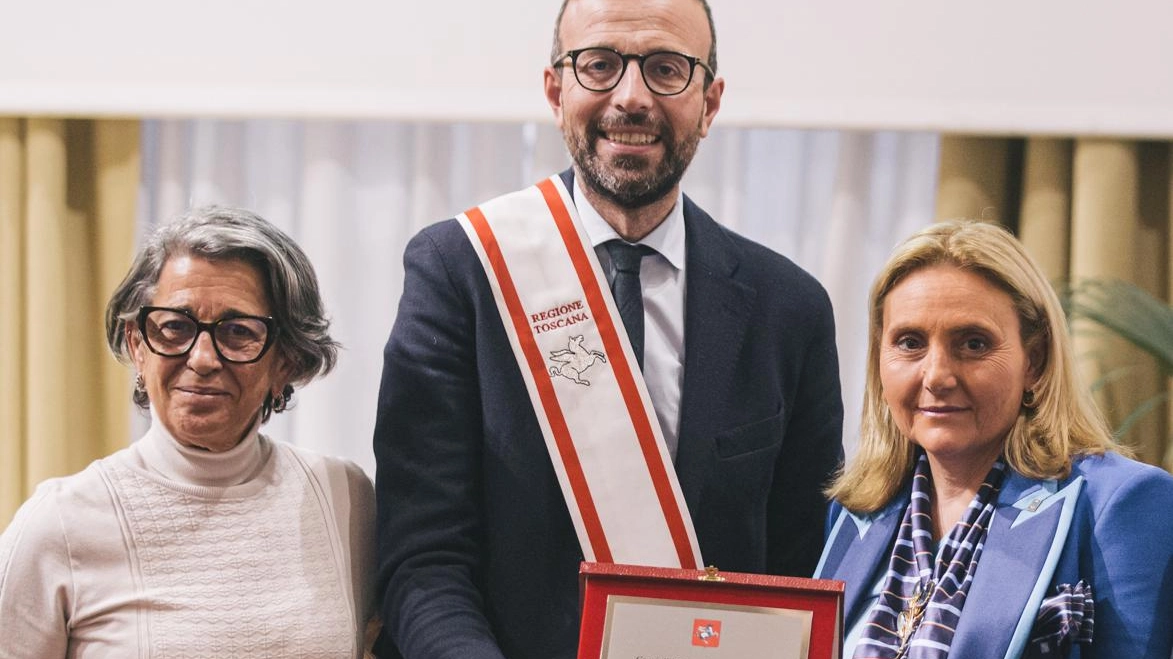 Imprenditrici, studiose e scienziate Premiate per i traguardi raggiunti "Le nostre sfide, oltre confine e non" Imprenditrici, studiose e scienziate Premiate per i traguardi raggiunti "Le nostre sfide, oltre confine e non"
