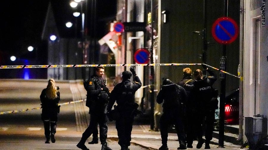 La polizia norvegese sul luogo della strage