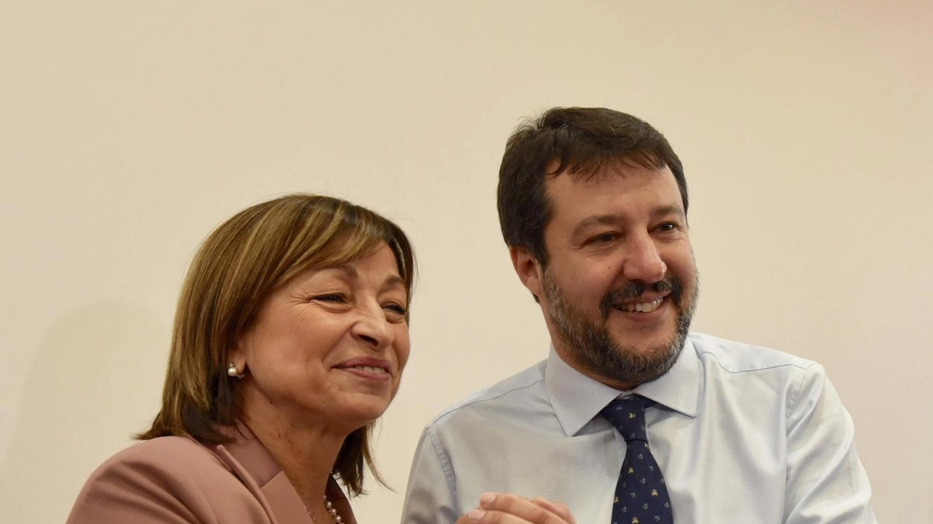 La prima conferenza stampa da governatrice insieme a Matteo Salvini