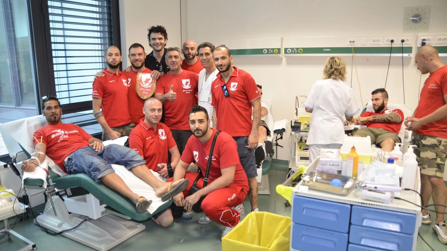 Prato: i 'rossi' della Palla Grossa hanno donato il sangue all'ospedale Santo Stefano 