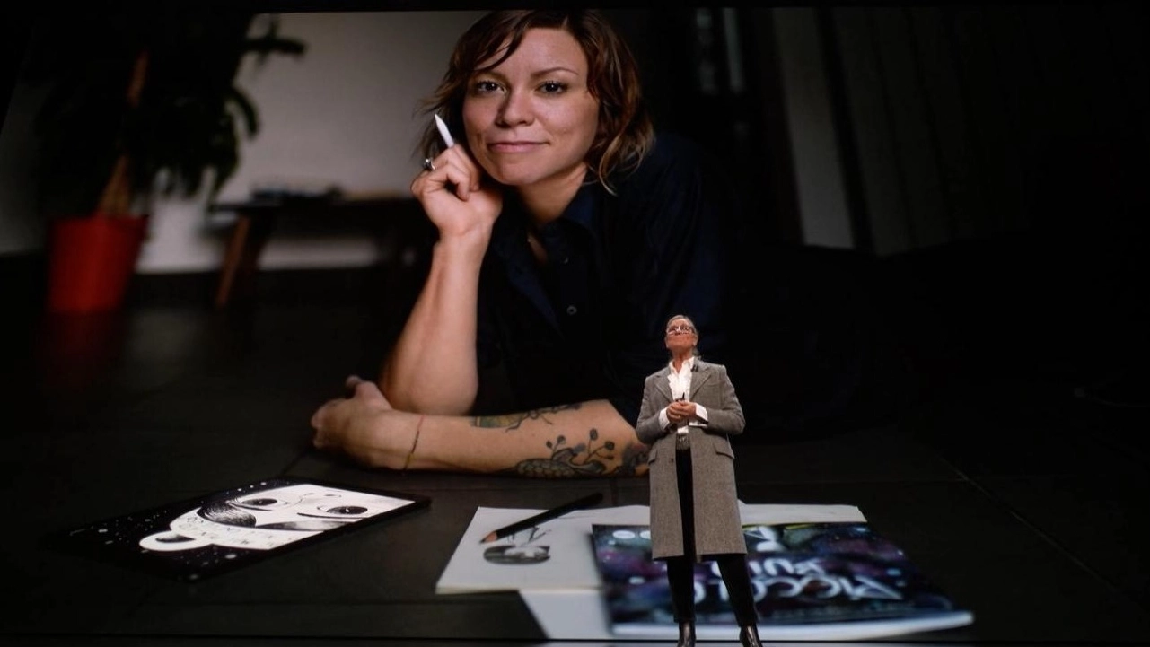 Sara Franci su maxischermo durante la prima mondiale dell’iPad pro