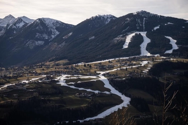 Clima, studio: "Mai così poca neve nelle Alpi negli ultimi 600 anni"