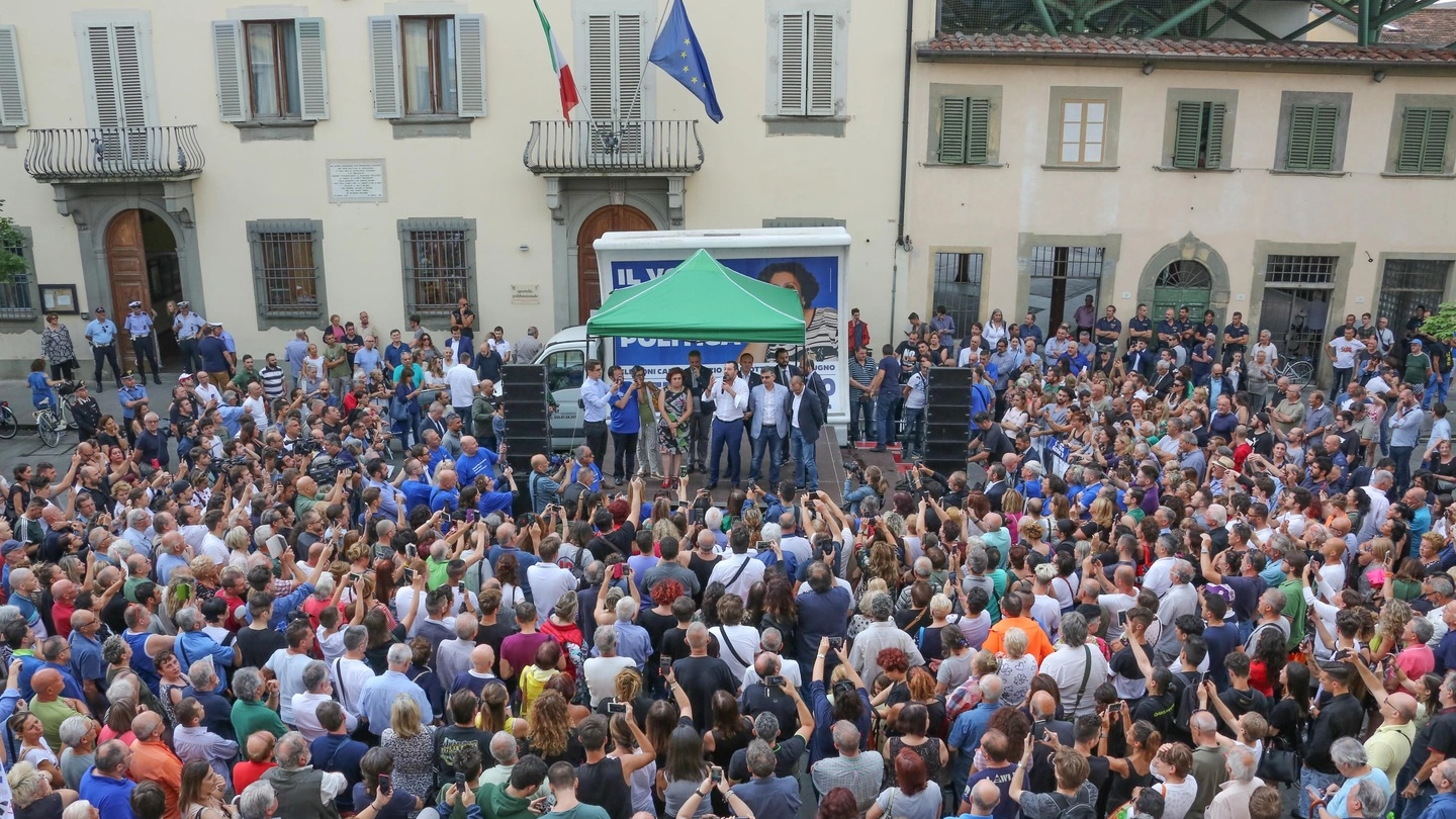 La piazza di Campi Bisenzio per Salvini (Fotocronache Germogli)