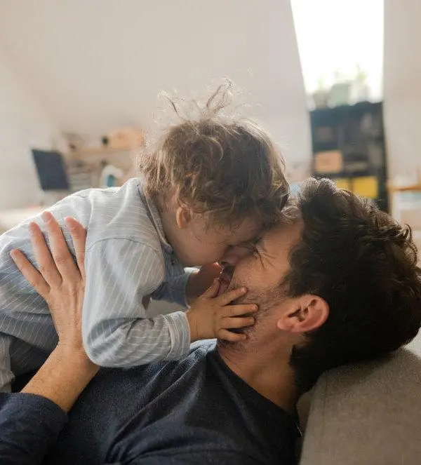 Niente festa del papà e della mamma "Le famiglie condividono la scelta"