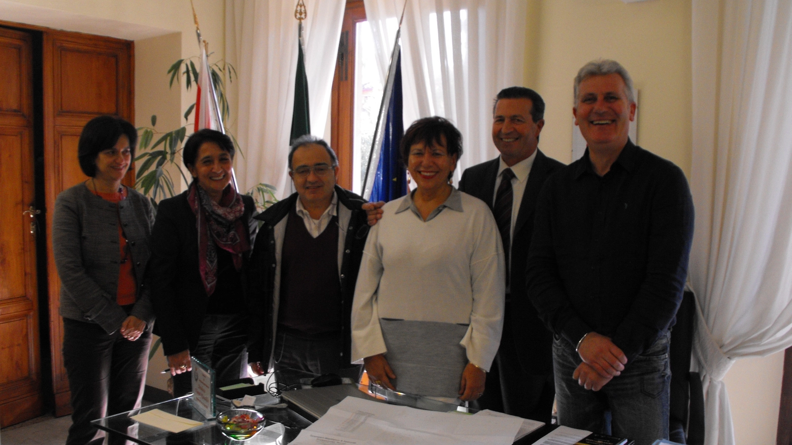 I patron Conad Giovanna Pazzini e Silvano Ferrini con il sindaco Vanni per Cintolese Nova
