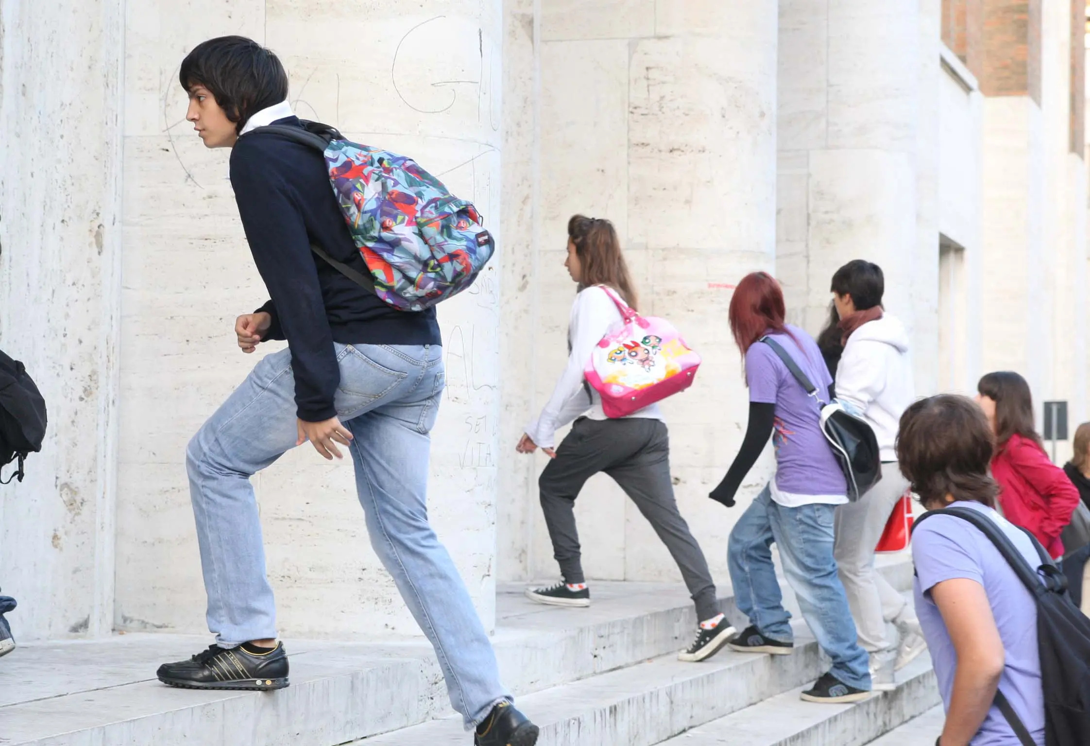 Torna il mercatino dei libri scolastici usati a Officina Giovani