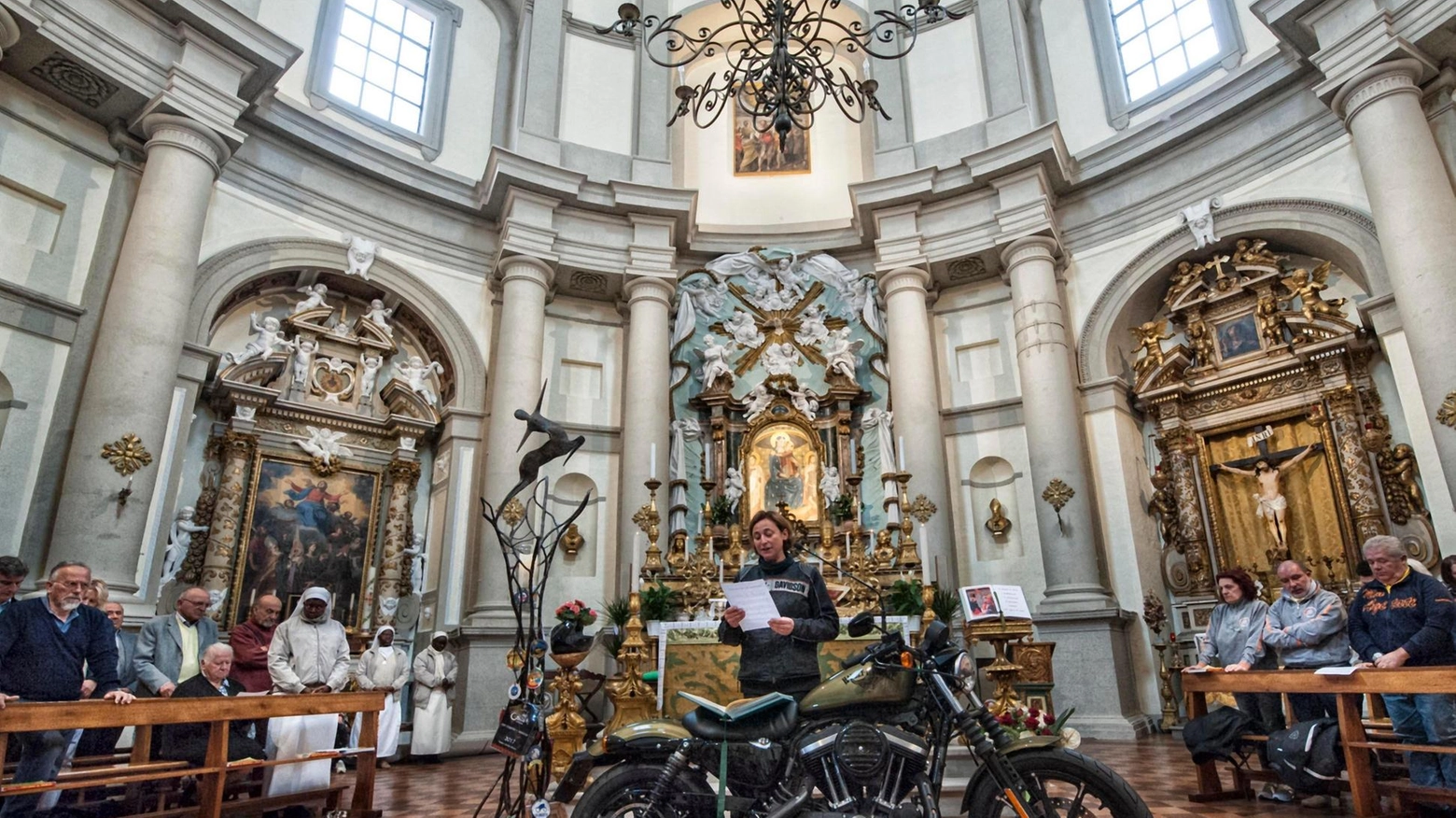 Torna la messa del motociclista nel santuario dedicato ai centauri Torna la messa del motociclista nel santuario dedicato ai centauri