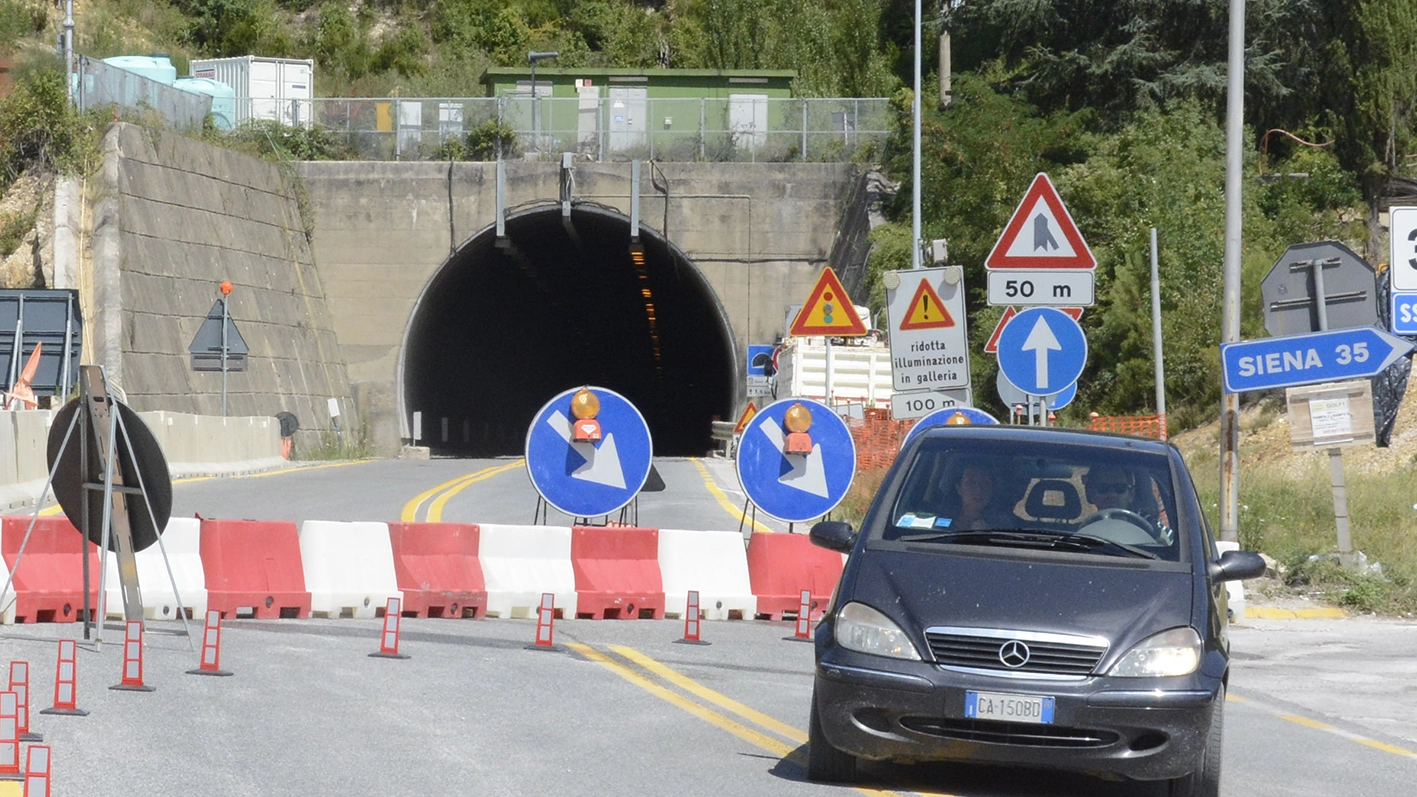 Il tunnel di Casal di Pari, bloccato dai lavori