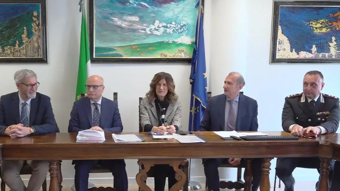 Stabilimento Magigas Un piano di emergenza fissato dalla Prefettura Stabilimento Magigas Un piano di emergenza fissato dalla Prefettura