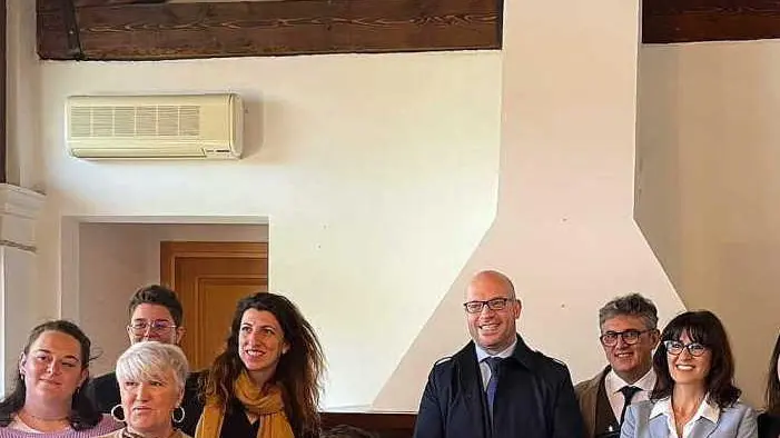 Il Presidente Fontana "Vicini ai più fragili" Il dovere della solidarietà Il Presidente Fontana "Vicini ai più fragili" Il dovere della solidarietà