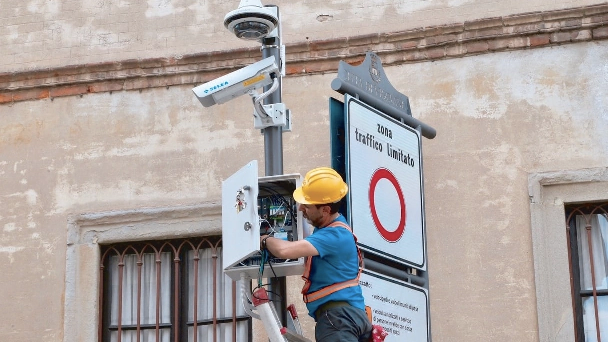 Torna la Ztl estiva Torna la Ztl estiva