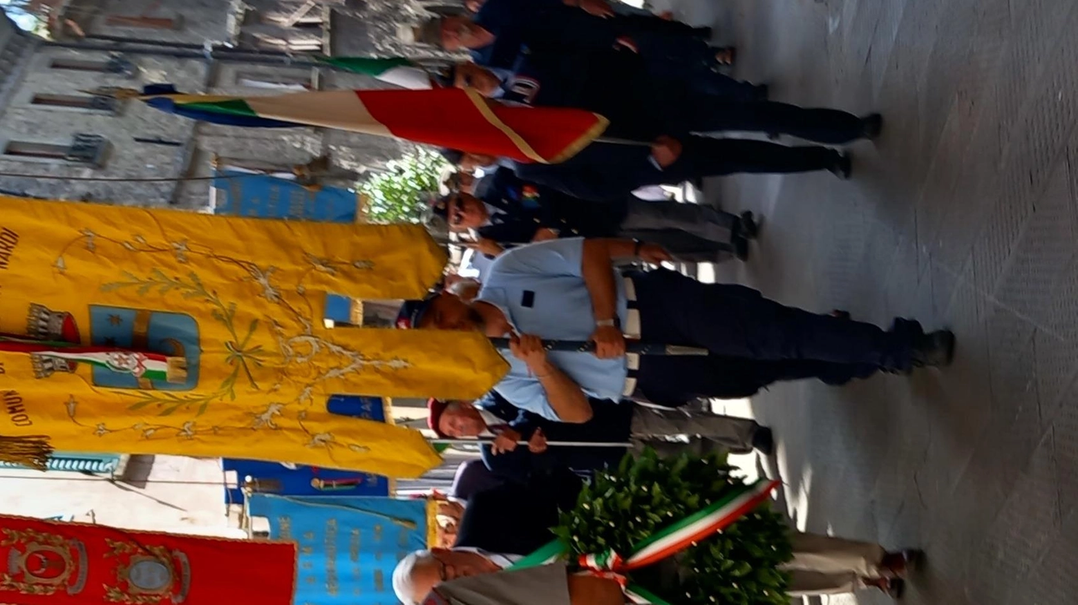 L’omaggio ai caduti dell’Aeronautica L’omaggio ai caduti dell’Aeronautica