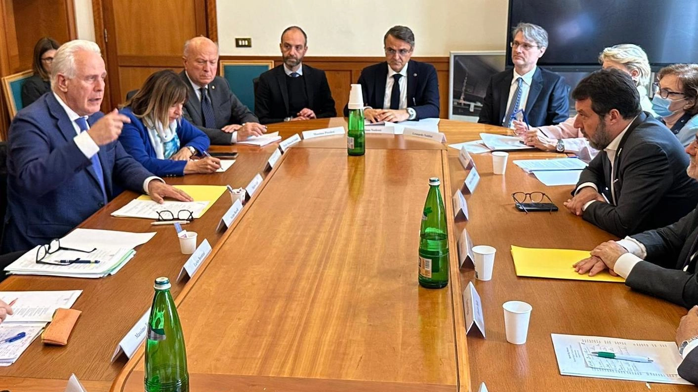 Medioetruria, fermata al ministero. Ballottaggio fra le ipotesi in campo Medioetruria, fermata al ministero. Ballottaggio fra le ipotesi in campo