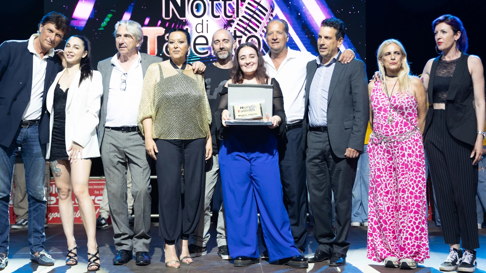 Rachele incanta il Giardino Scotto Una cantante vince Notti di Talento Folla e grandi nomi alla finalissima Rachele incanta il Giardino Scotto Una cantante vince Notti di Talento Folla e grandi nomi alla finalissima