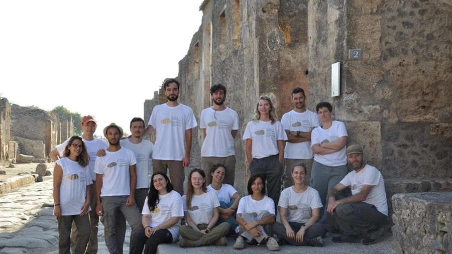 Il team di archeologi in azione a Pompei