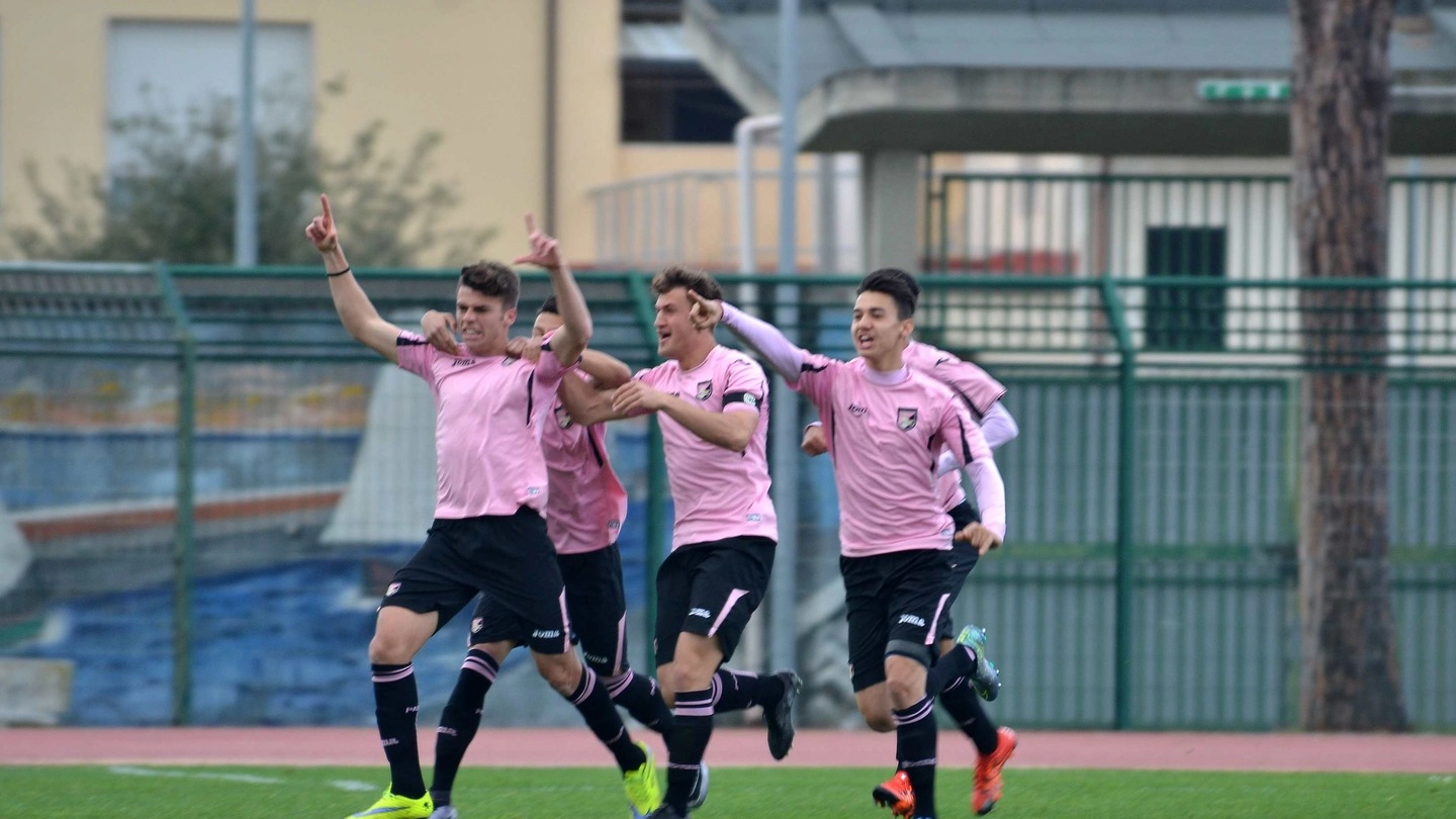 Il Palermo in semifinale con l'Inter (foto Umicini)