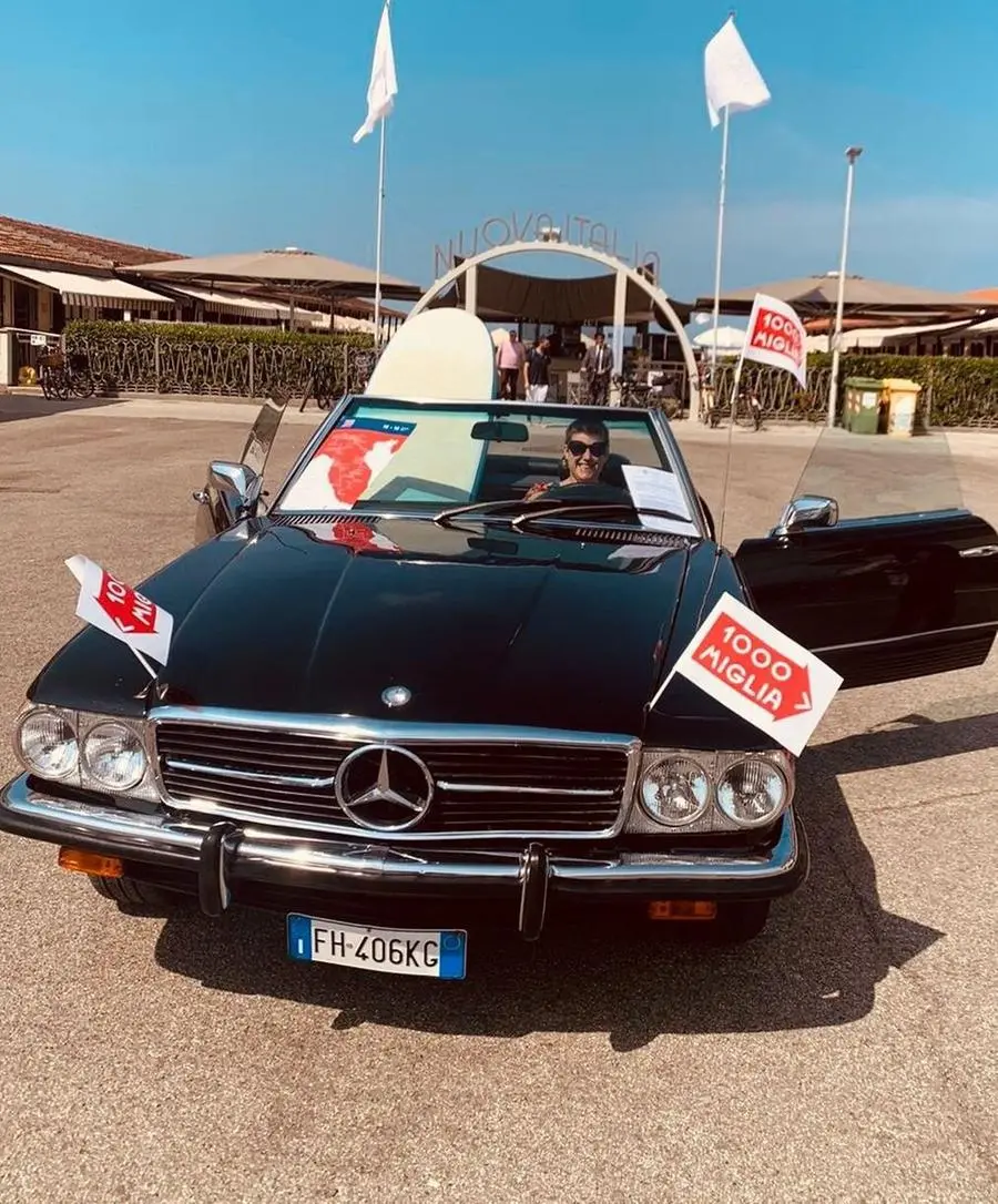 Rubato il pomello dell’aria di un’auto storica durante la corsa delle 1000 Miglia