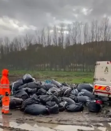 "Aiutateci a rintracciare questi criminali"
