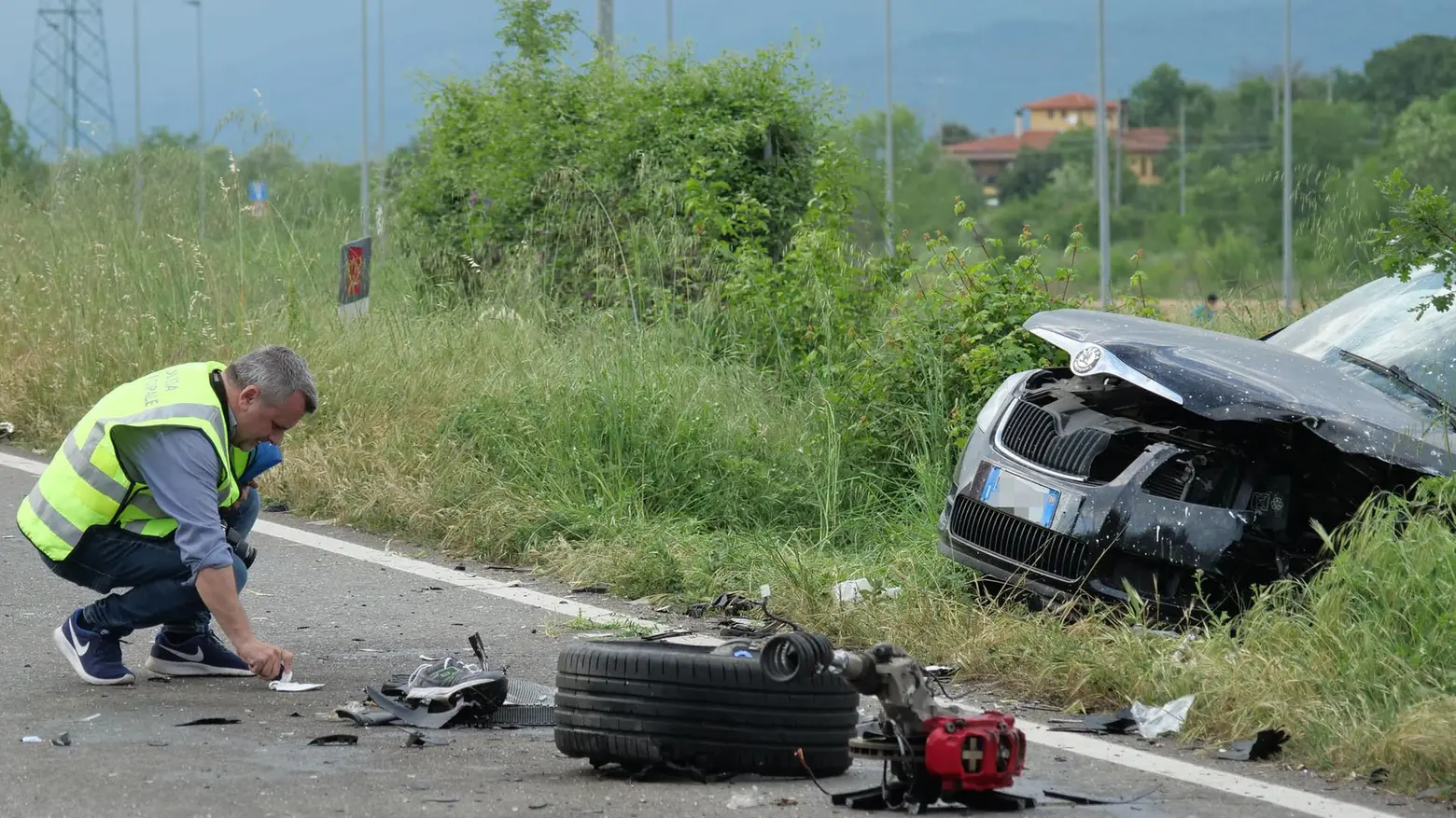 Schianto mortale: figlio fuori pericolo Ha perso i genitori, domani i funerali Schianto mortale: figlio fuori pericolo Ha perso i genitori, domani i funerali