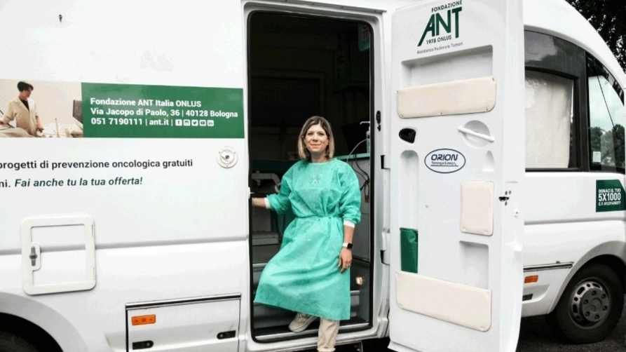 In campo gli specialisti di Fondazione Ant con l’ambulatorio mobile