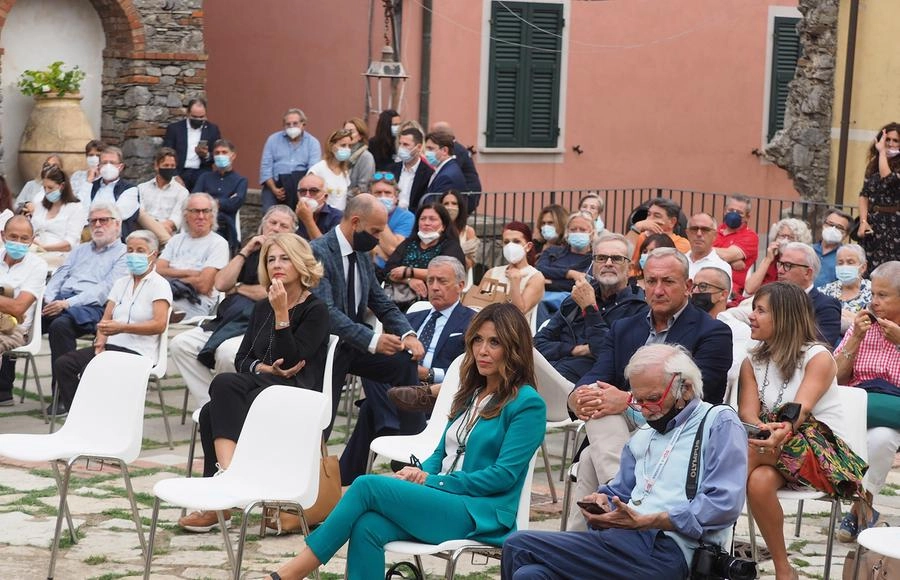 immagine di sfondo 3