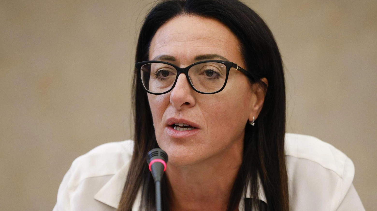 Femminicidi e violenza di genere La senatrice Valente all’Accabì Femminicidi e violenza di genere La senatrice Valente all’Accabì