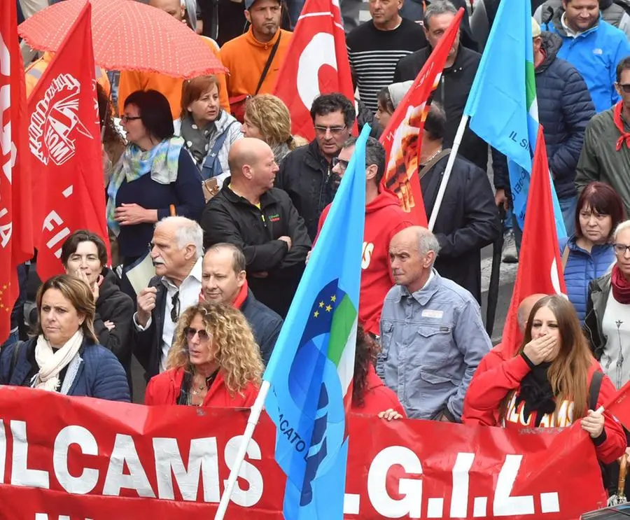 Sindacati riuniti sul piede di guerra