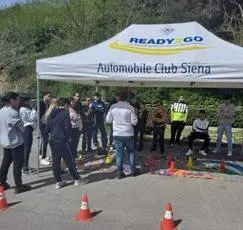Aci, giornata di educazione stradale con il Sarrocchi