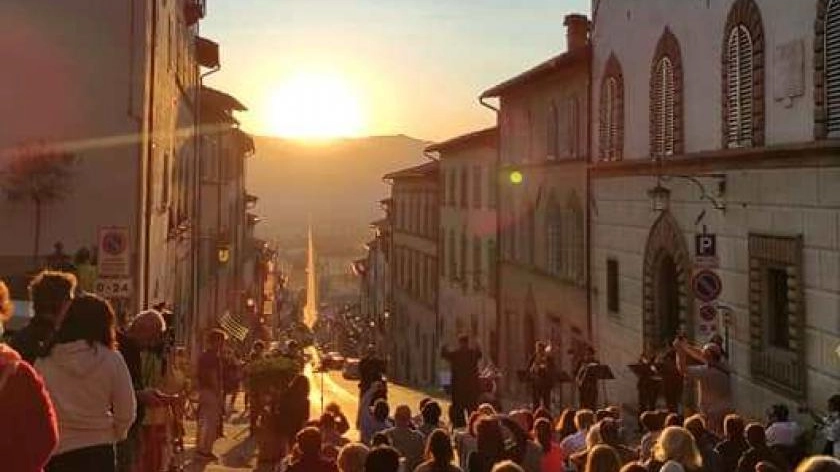 La Via del Sole", Uno Spettacolo Naturale a Metà Luglio in Appennino" La Via del Sole", Uno Spettacolo Naturale a Metà Luglio in Appennino"