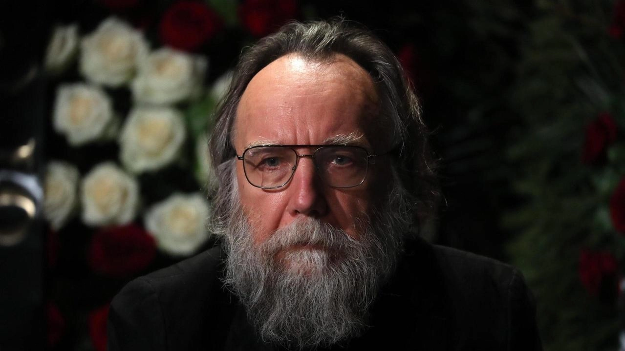 Un coro di sdegno per Dugin ”Intervengano sindaco e prefetto“
