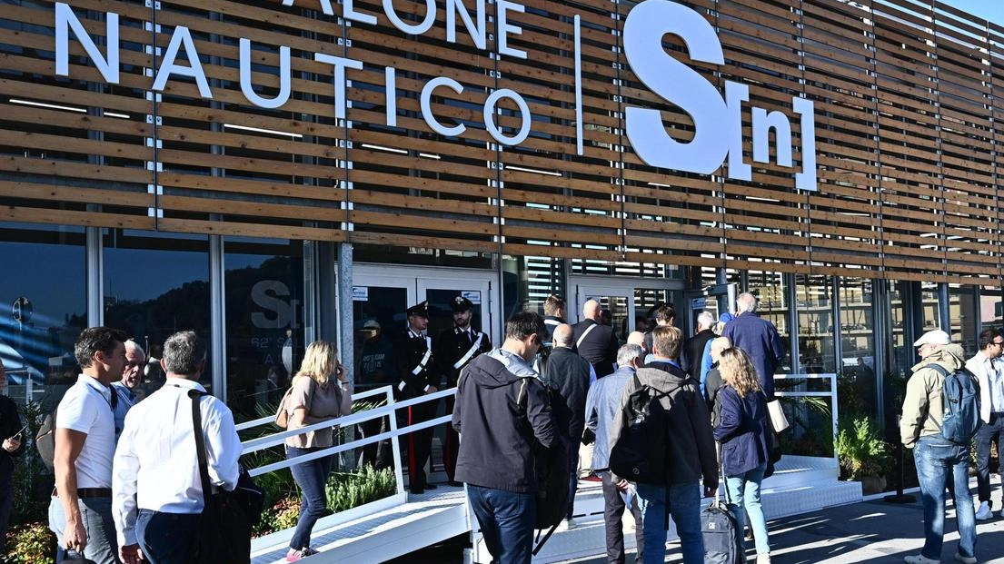 La stagione dei saloni Oggi apre Cannes, Poi Genova e Monaco La stagione dei saloni Oggi apre Cannes, Poi Genova e Monaco