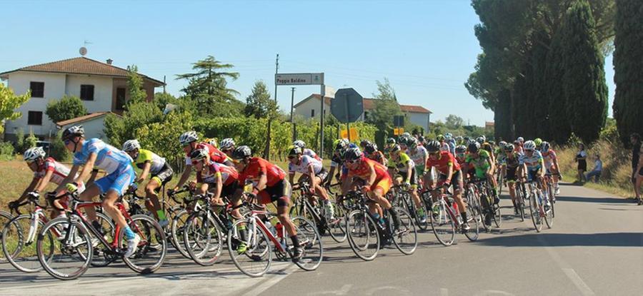 Giovanni E Angela Si Sfidano In Una Gara In Bicicletta Ciclismo, la "Giornata della Bicicletta" a Chiesanuova Uzzanese