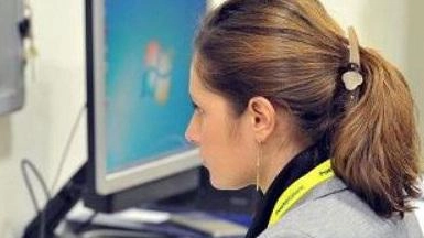 2Poste Italiane ricerca laureati motivati ad intraprendere un percorso di formazione e crescita professionale come consulenti finanziari in provincia di Arezzo. Candidature entro il 16 ottobre. Richieste: laurea, ottime capacità comunicativa e relazionale, conoscenza pacchetto Office.
