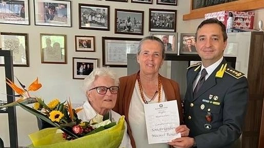 Un eroe è da onorare. Visita alla figlia 91enne Un eroe è da onorare. Visita alla figlia 91enne