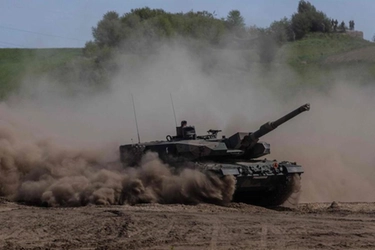 Carri armati Leopard all'Ucraina, perché la Germania frena e perché Kiev li vuole
