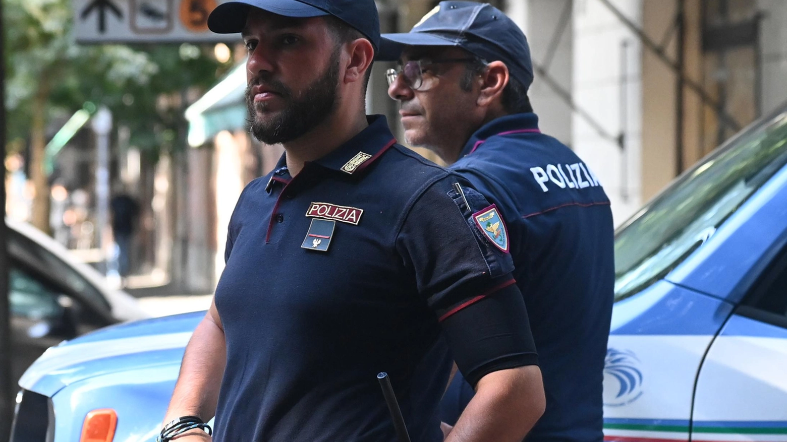 Aggredita in strada sul monopattino Fra i rapinatori anche un minorenne Un anziano scippato della collana Aggredita in strada sul monopattino Fra i rapinatori anche un minorenne Un anziano scippato della collana