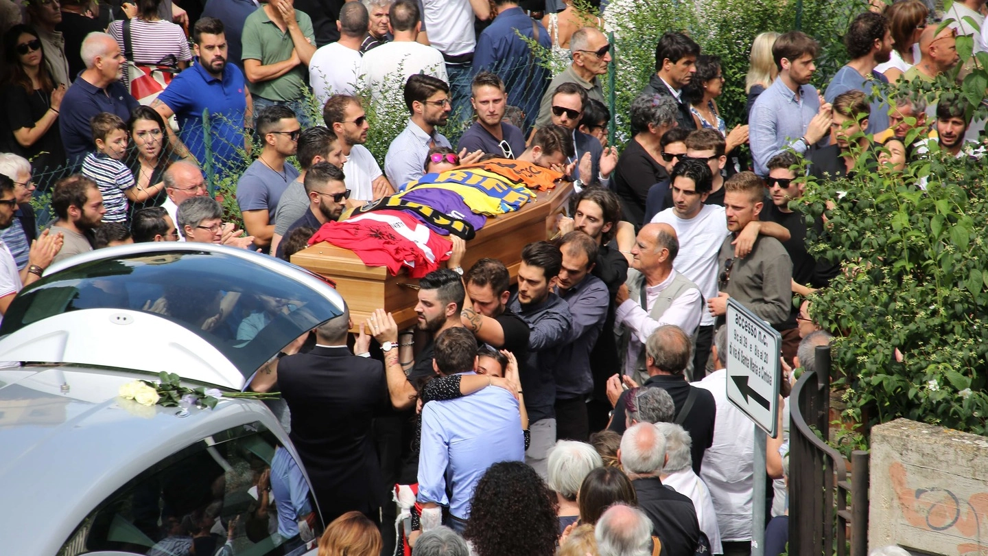 Il funerale di Duccio Dini (foto Marco Mori/New Pressphoto)
