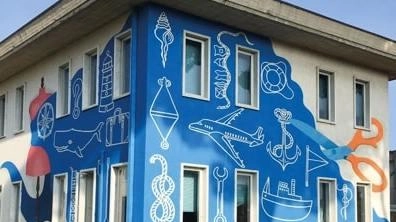 Moda, nautico e turismo, un murales per l’istituto Einaudi Fiorillo