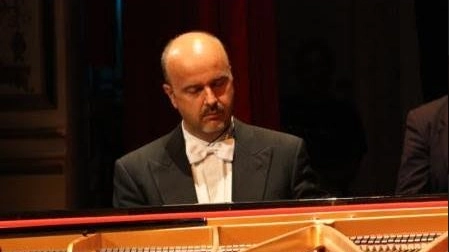Il pianista toscano Antonio Di Cristofano